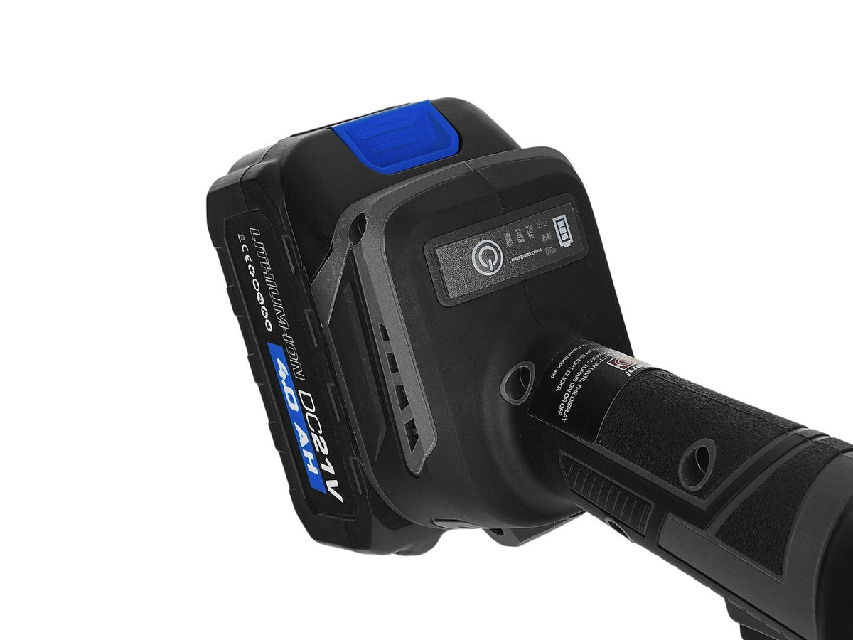 Akkumulátoros sarokcsiszoló 125 mm, 950 w, 21 v, 2 × 4 Ah GEKO