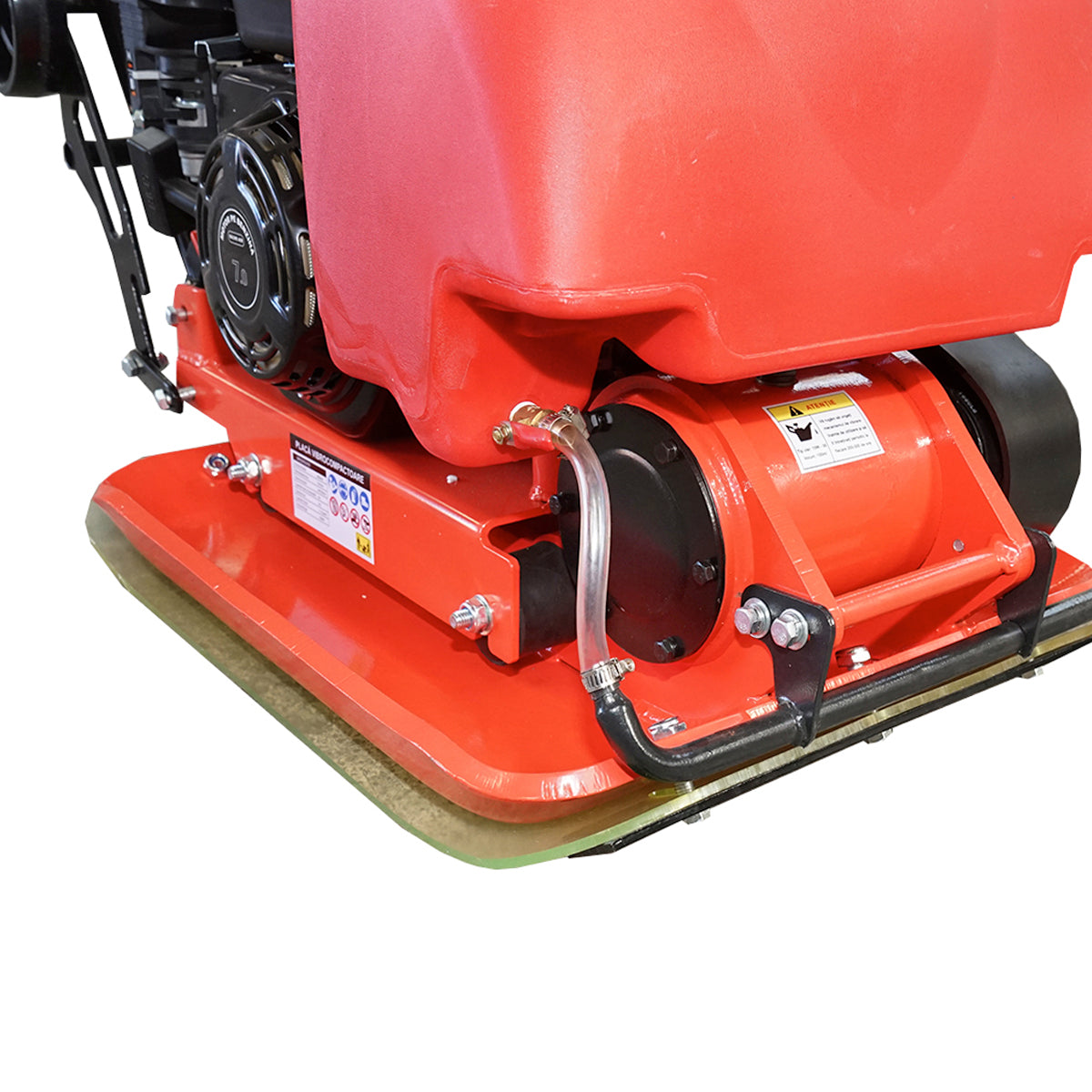 Lapvibrátor C90-B, 540×420 mm munkafelülettel, Euro 5 szabványú motorral, 196 cm³ / 6,5 LE, 5500 ford./perc, 80 kg, víztartállyal, Breckner Germany