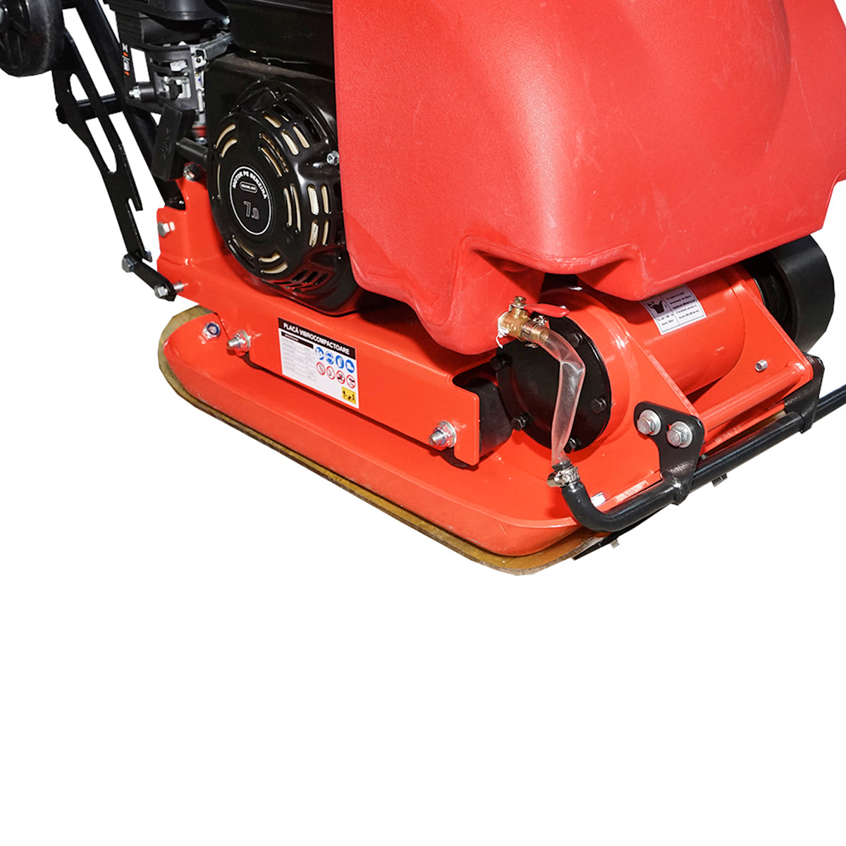 Lapvibrátor C60, 510×370 mm munkafelülettel, Euro 5 szabványú motorral, 196 cm³ / 7 LE, 5900 ford./perc, 58 kg, víztartállyal, Breckner Germany