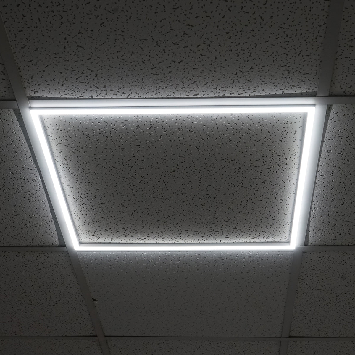 Slim LED panel 48W, 220V, 595x595x7 mm, álmennyezetbe, Breckner Germany