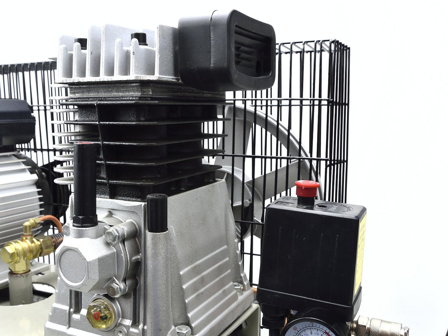 LÉGKOMPRESSZOR 100L 390L/PERC 220V GEKO