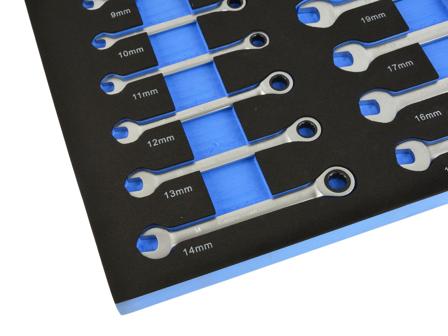 SZERSZÁMOS SZEKRÉNY – SZERSZÁMOS KOCSI TÁLCA RACSNIS CSILLAG-VILLÁSKULCS KÉSZLETTEL 8-22 MM 13 DB GEKO