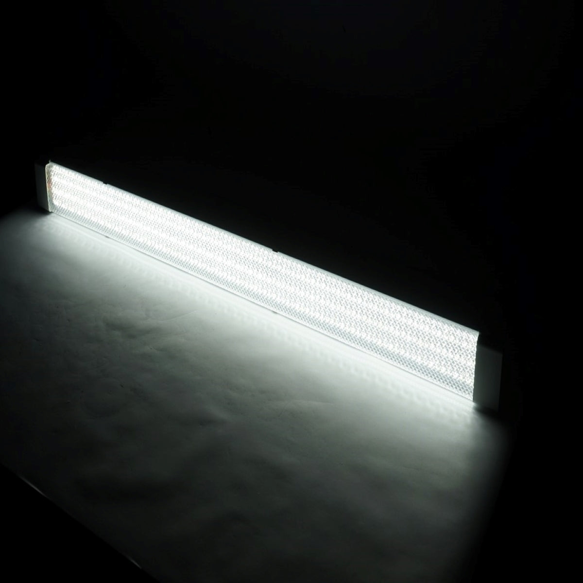 LED világítótest 100W, 220V, IP20, 1200 mm, Breckner Germany
