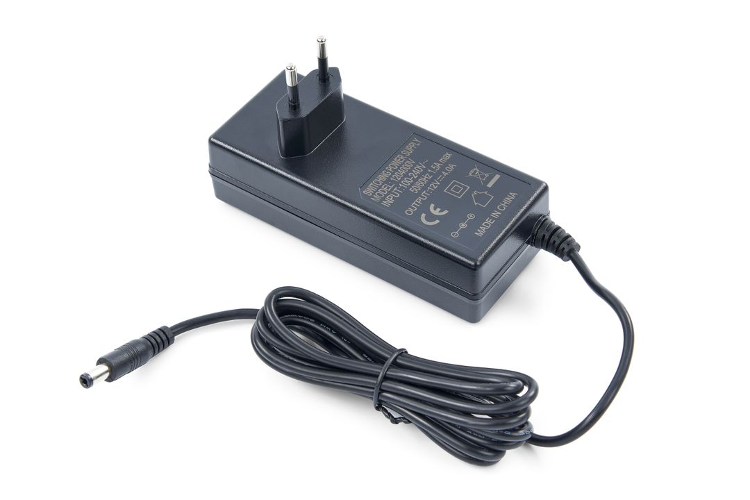 HBM DELUXE LED LÁMPATÖLTŐ