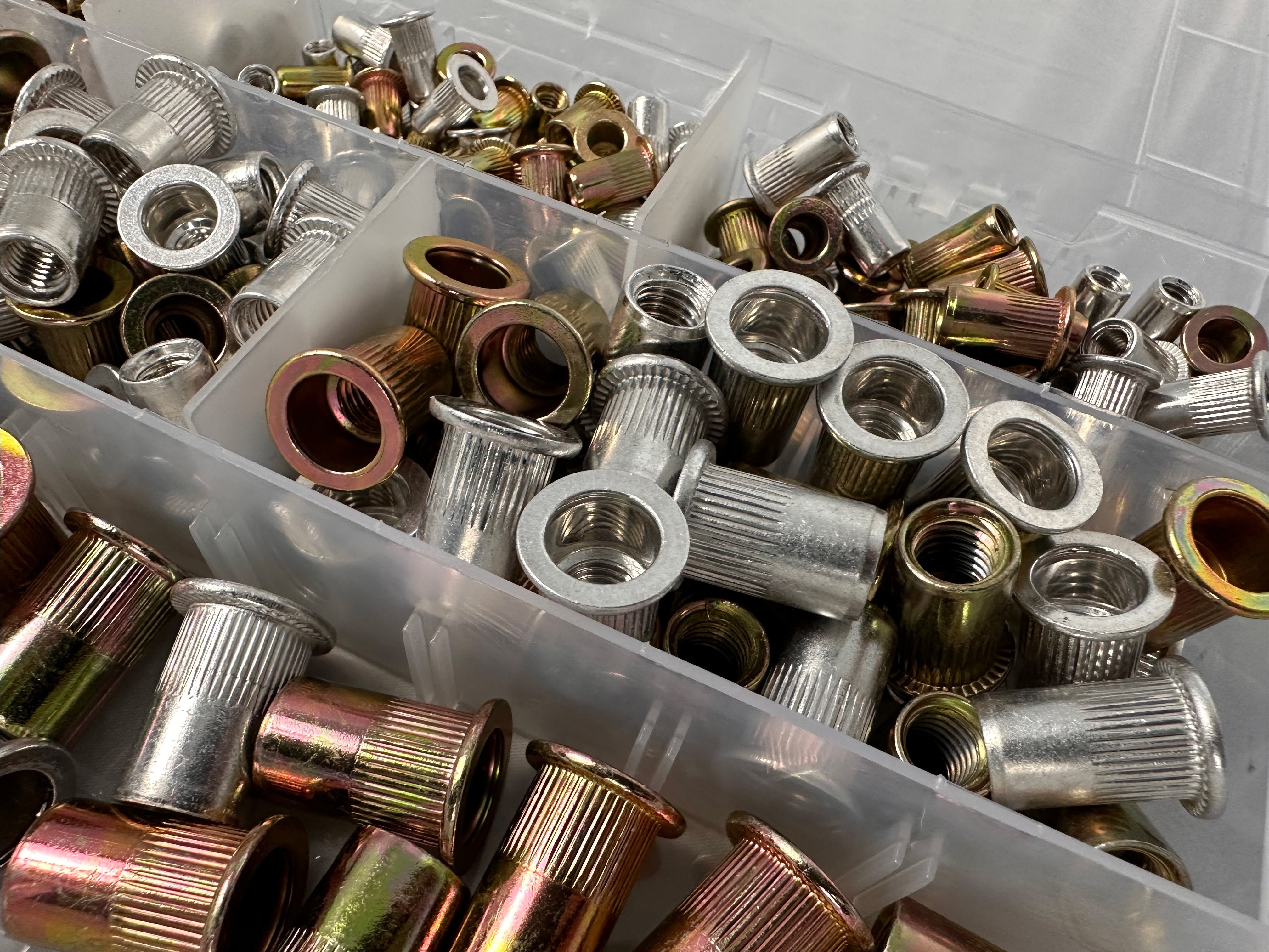 Szegecsanya készlet m3-m10 300 db