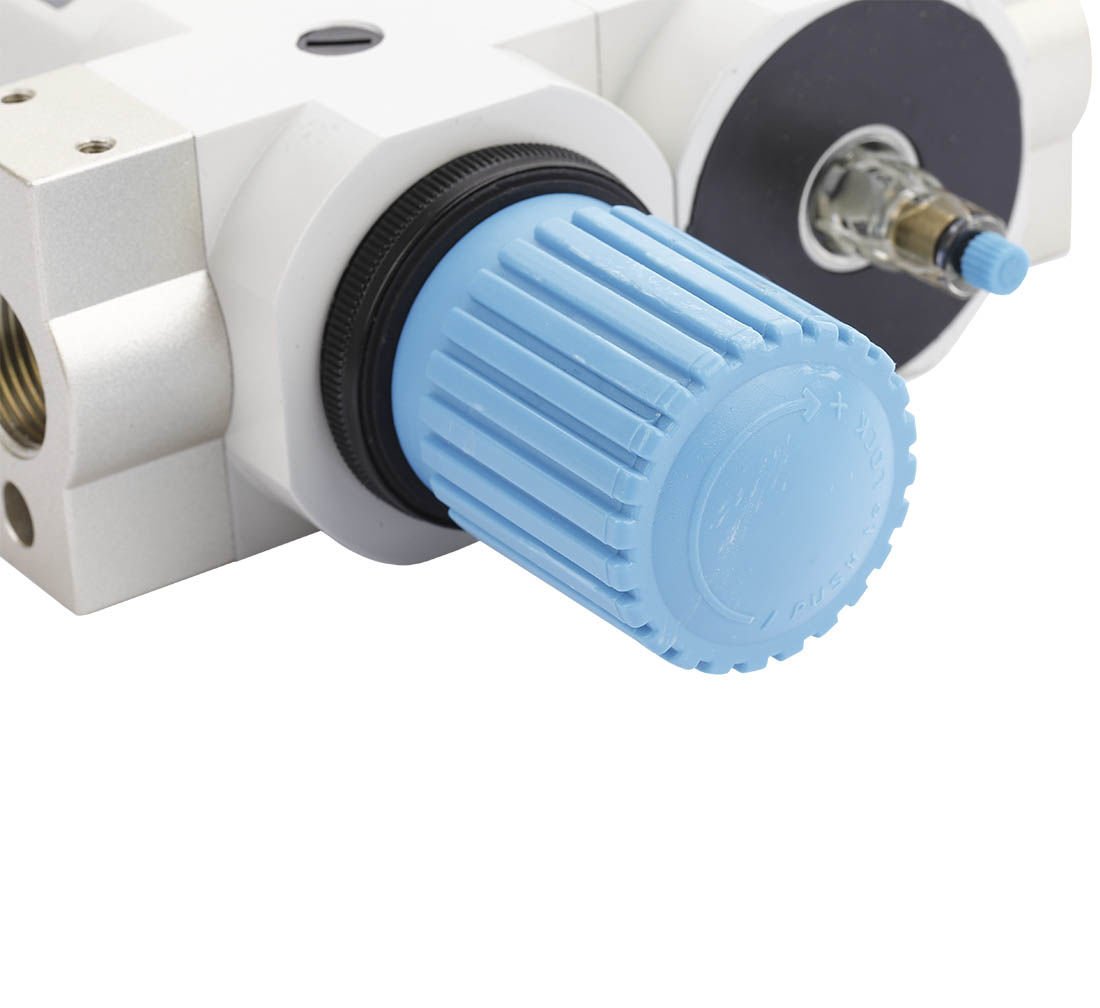 Vízleválasztó olajozó nyomásszabályozóval 3/4" p-680 pro maxi
