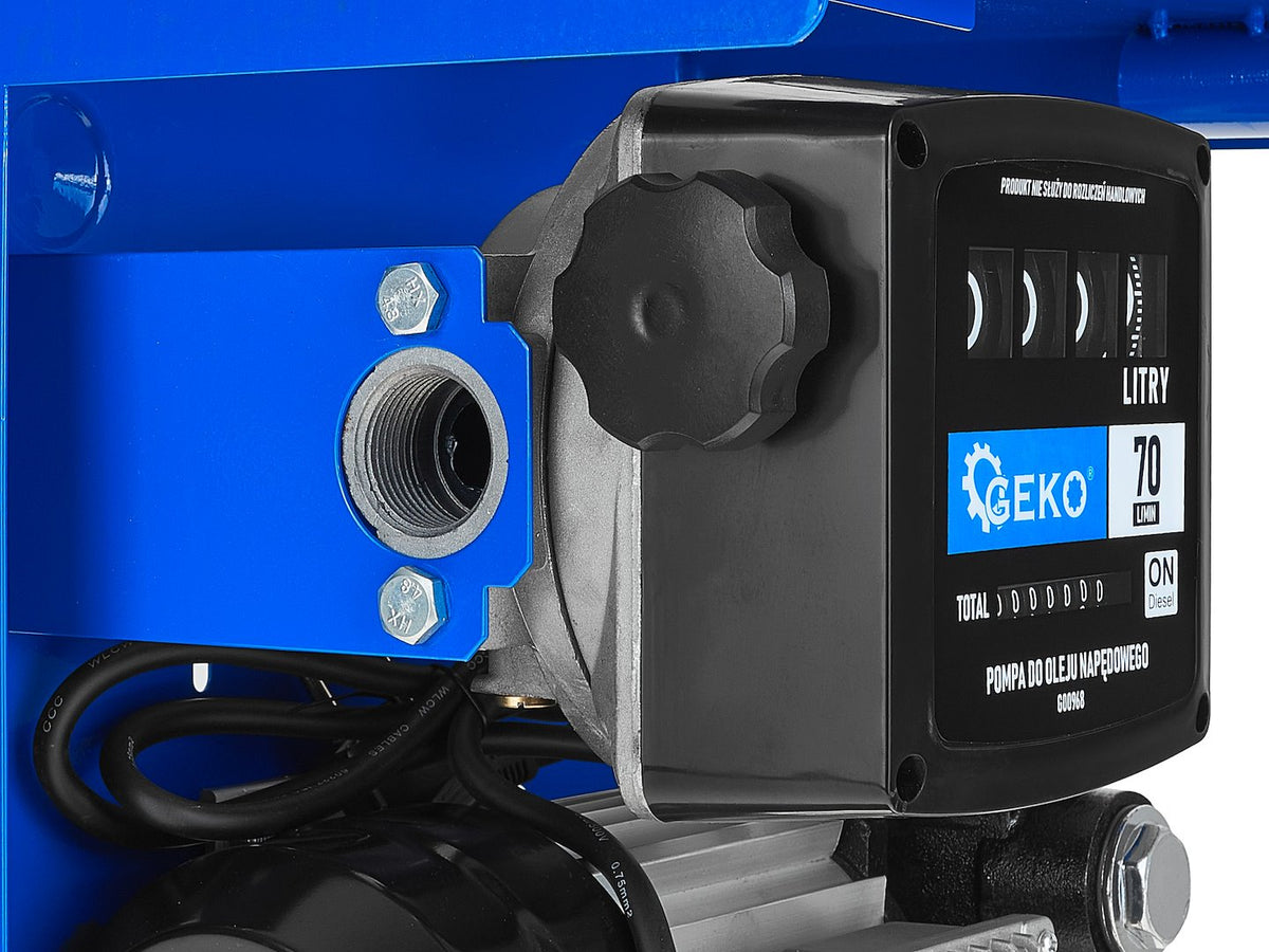 Üzemanyag szivattyú mérőórával 70 l/perc 900 w GEKO